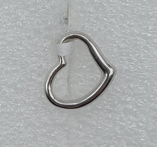 10k White Gold Heart
