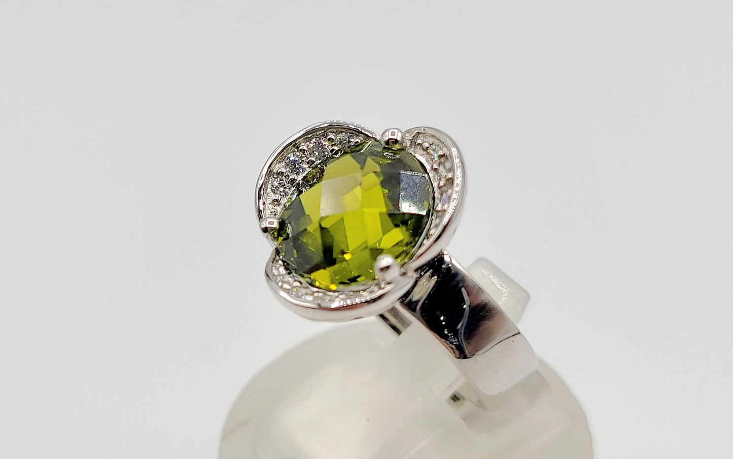 Silver 925 Olive color Ring