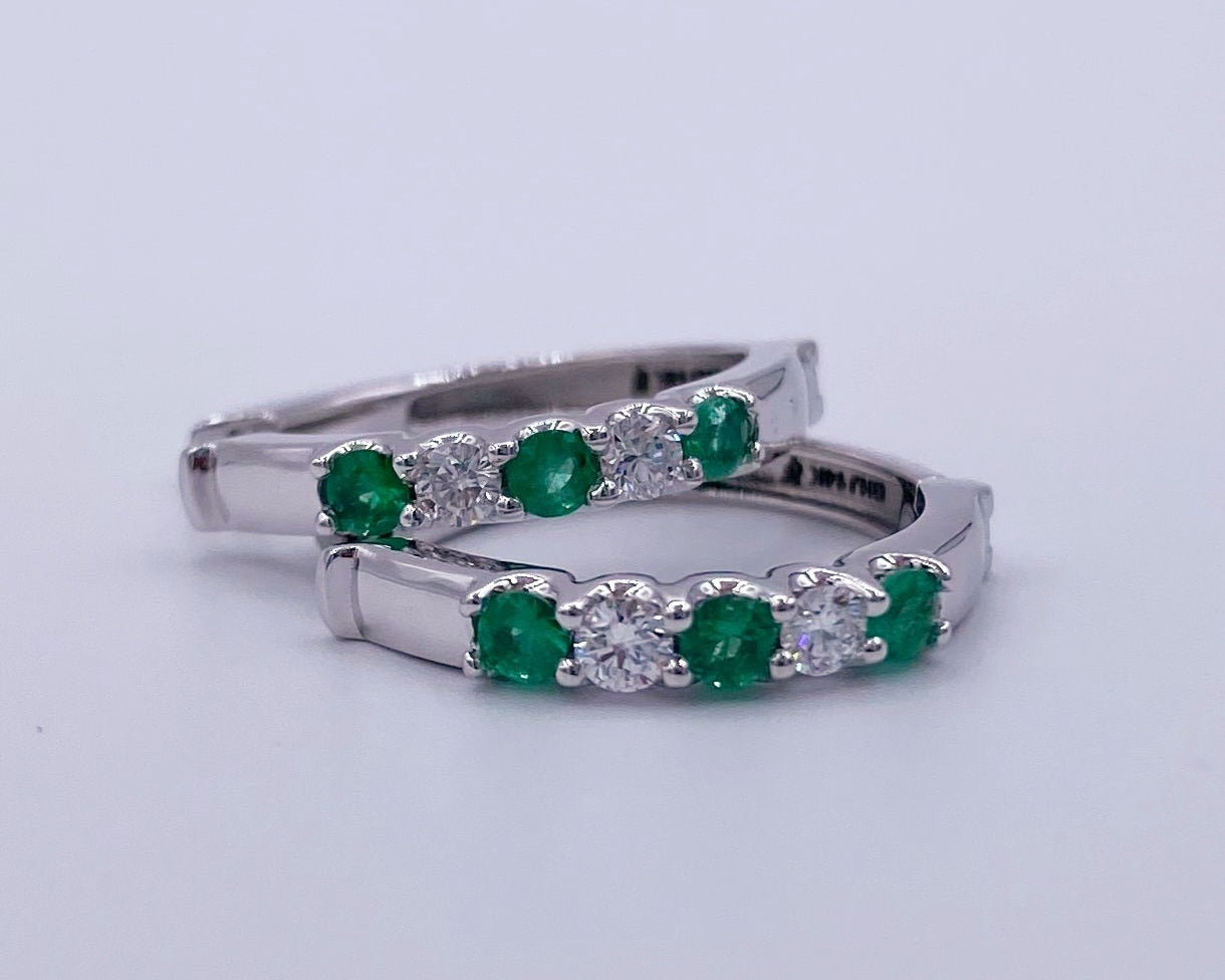 14kw 4- .26ctw Lab Diamond /Emerald Earrings