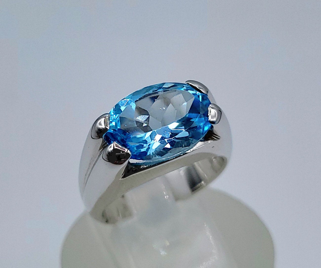 Sterling Silver Blue Topaz Ring
