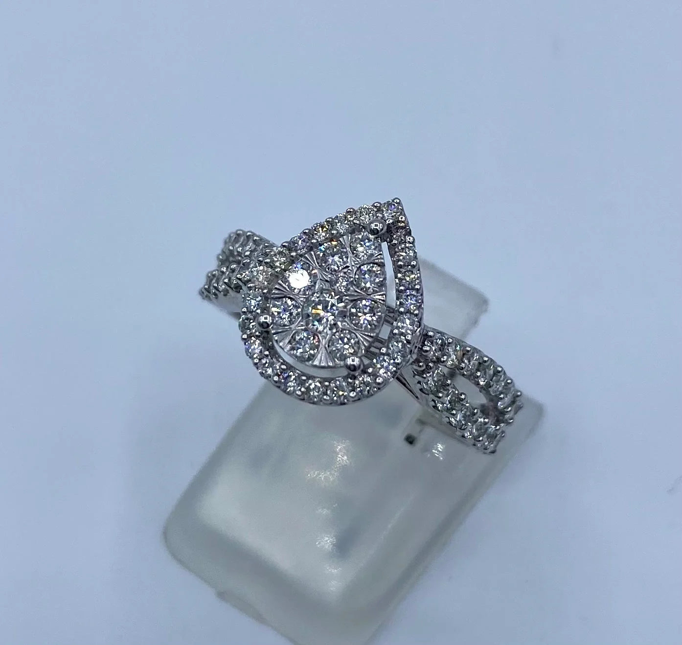 10k White Lab Diamond Pear Avatar Ring 1.00ct