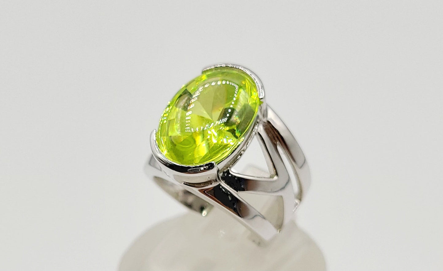 Silver 925 Oval Green Peridot Stone Ring