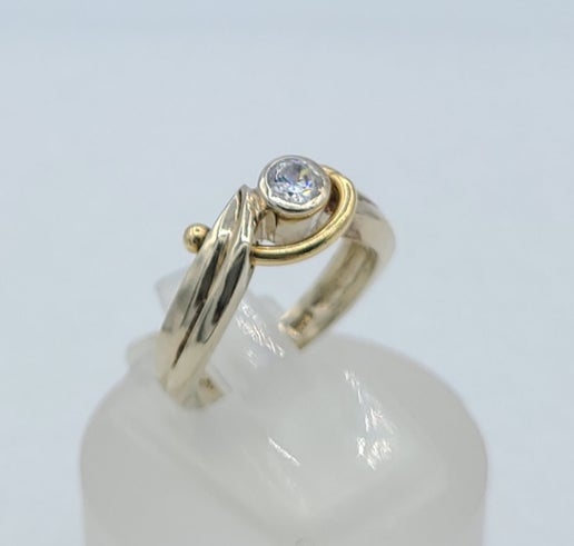 10k 2 tones Cubic Zirconia Ring