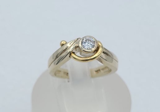 10k 2 tones Cubic Zirconia Ring