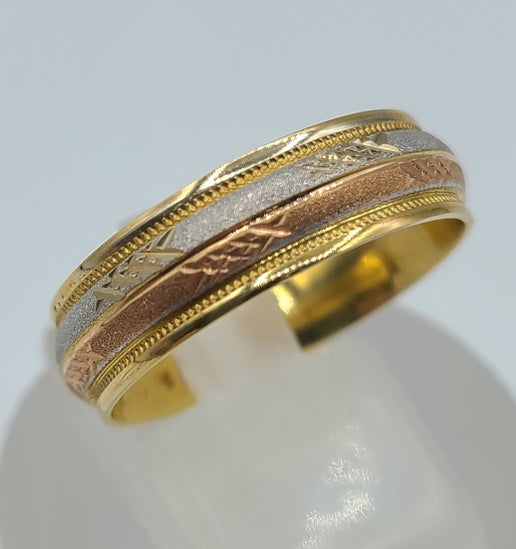 10K Tri-gold Design Wedding Band