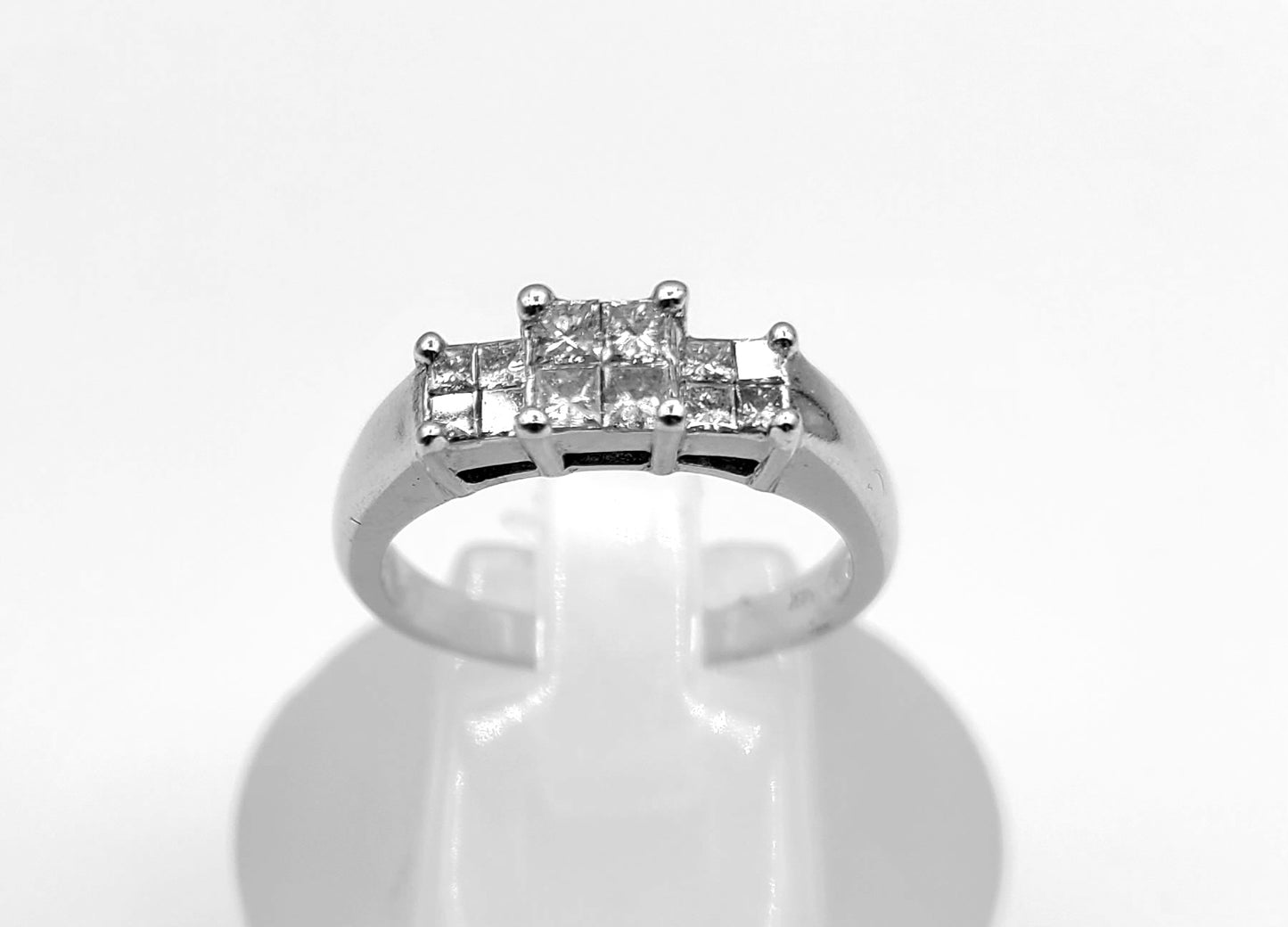 14k White Gold Invisible Setting Diamond .75cttw SI1 GH